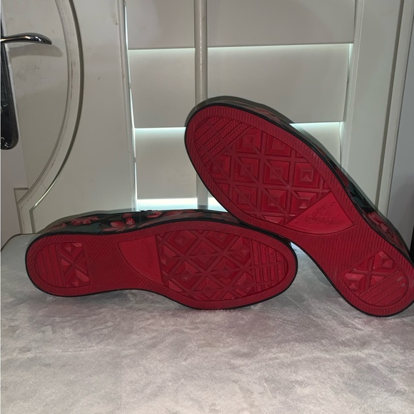 Converse OneStar Red and Black Floral Platform Shoes - Picture 2 of 2